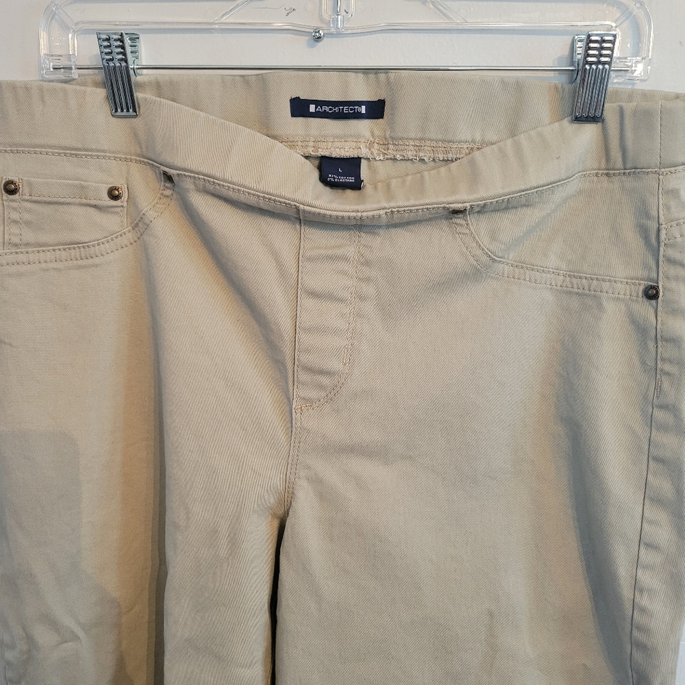 Cropped beige pants